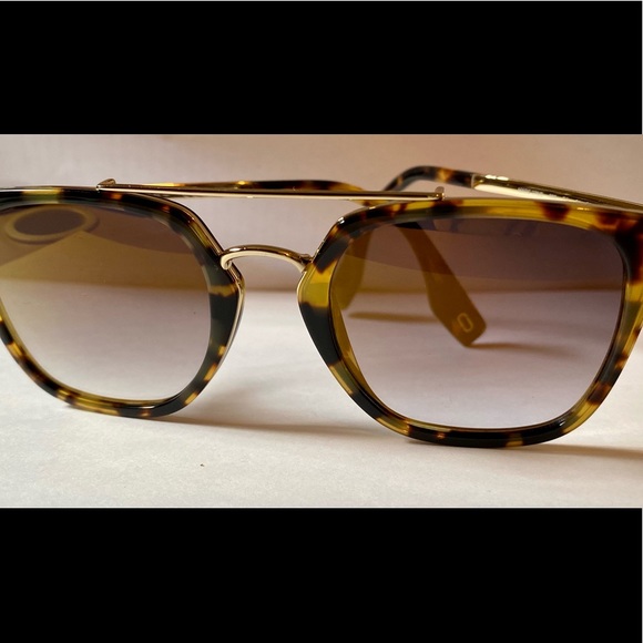 Marc Jacobs Mirrored Sunglasses - Picture 5 of 5